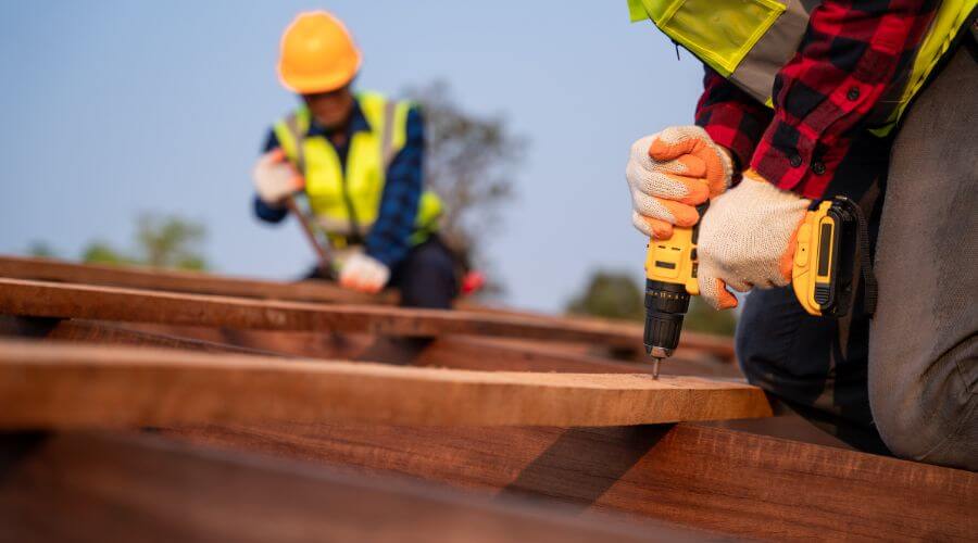 Professional residential roofers in Hazelwood, MO